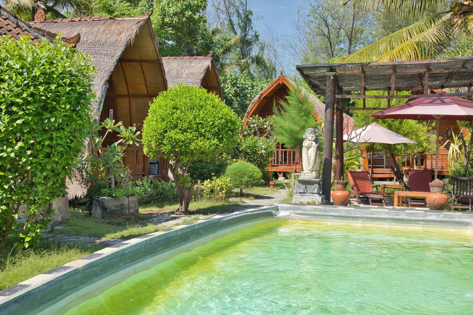 Bunga Bungalows Gili Meno Exterior foto