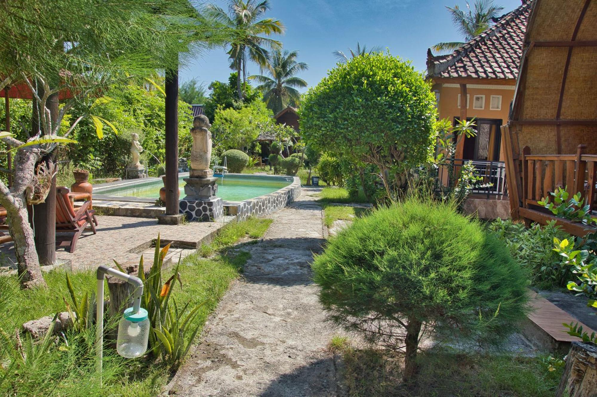 Bunga Bungalows Gili Meno Exterior foto