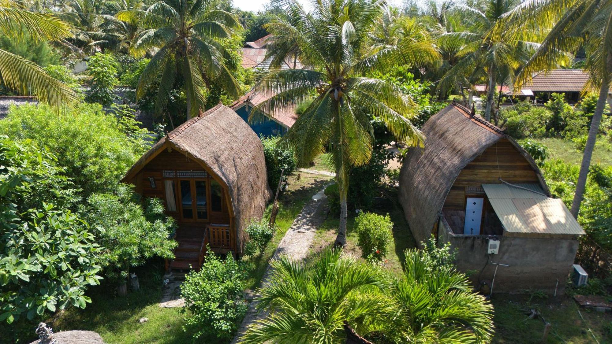 Bunga Bungalows Gili Meno Exterior foto